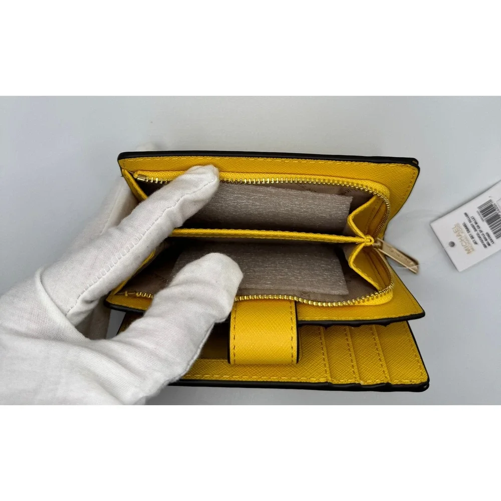 MICHAEL KORS Daisy‎ Yellow Leather Bifold Wallet Travel Card Holder NWT